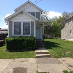 516 Wenzel St, Louisville, KY 40204-1051