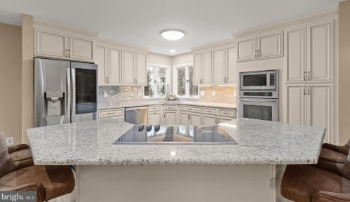 9757 Polished Stone, Columbia MD 21046-2802 exterior