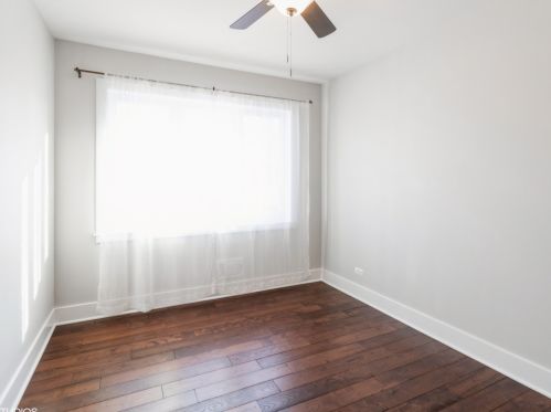 7621 Harlem Ave, Niles IL 60714-4724 exterior