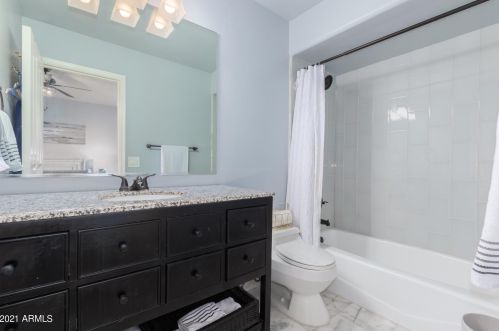 14828 15th Ave, Phoenix AZ 85015-3806 exterior