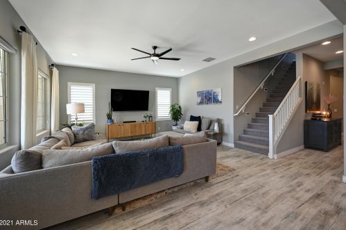 22029 33 Pl, Phoenix AZ 85018 exterior