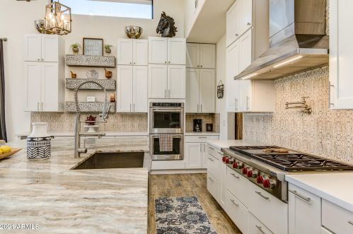 35205 3rd Ave, Phoenix AZ 85027-5908 exterior