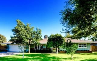 4135 Hazelwood St, Phoenix, AZ 85018-3746