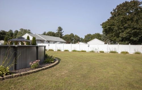 71 Paul Revere Ter, Taunton MA  02780-3813 exterior