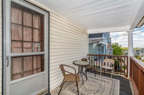 57 Gledhill Ave, Everett MA 02149-4049 exterior