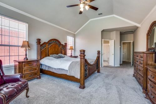 2709 Oakland Hl Dr, Plano TX 75025-6448 exterior