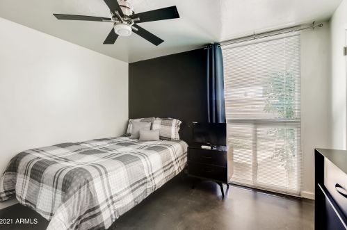 3001 Clinton St, Phoenix AZ 85029-4235 exterior