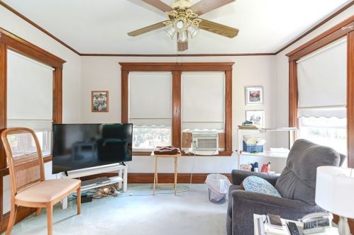 12 Lockeland Ave, Arlington MA 02476-6342 exterior