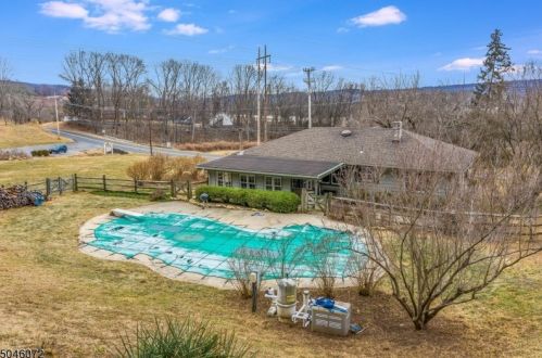 290 Church Rd, Milford NJ 08848-1813 exterior