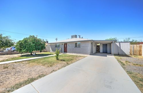 3806 64th Dr, Phoenix, AZ 85033-4003