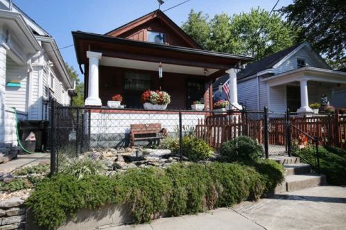 717 Shelby Pkwy, Louisville KY  40204-2430 exterior