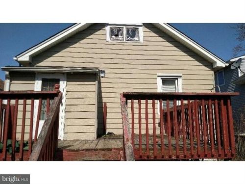 21 Buck St, West Deptford NJ  08066-1650 exterior
