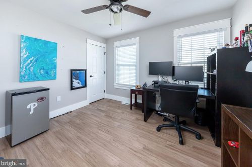 105 Red Stone Rdg, West Deptford NJ  08096-4134 exterior