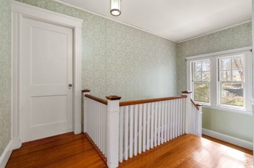 59 Carlton Rd, Newton MA 02468-1916 exterior