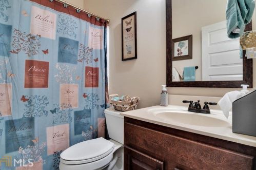 176 Way Point Dr, Stockbridge GA 30281-4050 exterior