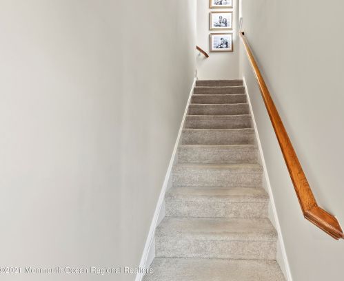 1 Kyle Dr, Tinton Falls NJ 07712-7535 exterior