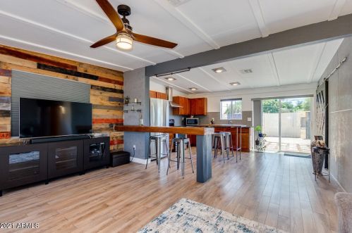 2225 Cambridge Ave, Phoenix AZ 85008-1216 exterior