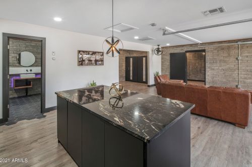 1413 Edgemont Ave, Phoenix AZ 85035-1809 exterior