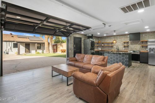 1413 Edgemont Ave, Phoenix AZ 85035-1809 exterior