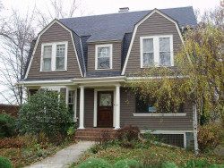 135 Arlington St, Newton, MA 02458-2048