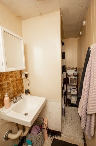 56 Foster St, New Bedford MA 02740-6677 exterior