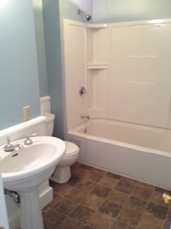 136 Plantation St, Worcester MA 01604-3062 exterior