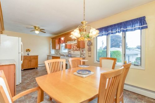 22 Glenwood Dr, Lawrence MA 01843-3001 exterior