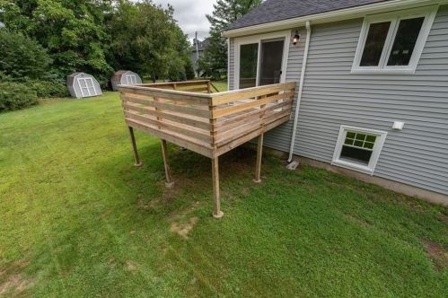 1364 Cohannet St, Taunton MA  02780-7136 exterior