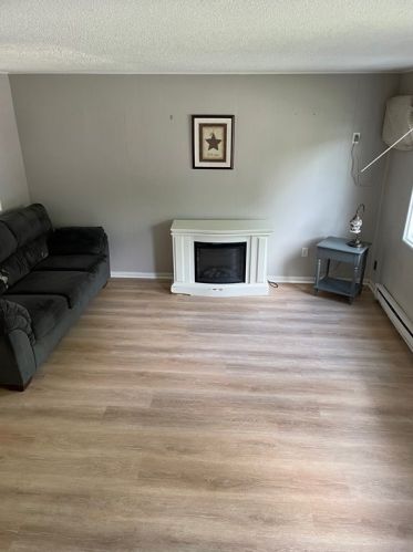 141 Thissell Ave, Dracut MA  01826-5181 exterior