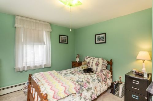 413 Danforth St, Taunton MA 02780-1642 exterior