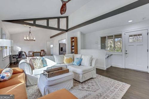 1488 Brk Vly Ln, Atlanta GA 30324-3264 exterior