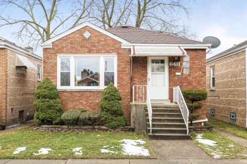 6411 41st St, Forest View, IL 60402-4133