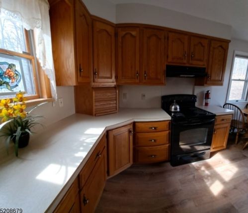 85 Lakeside Dr, Wantage NJ  07461-4360 exterior