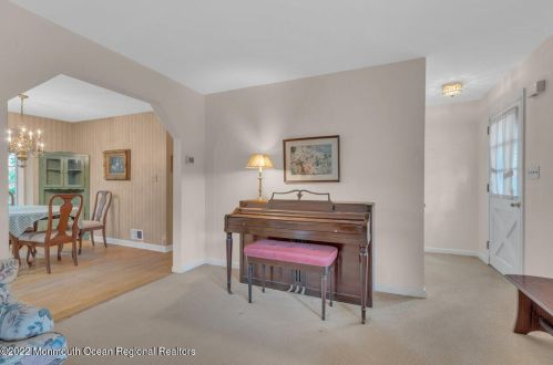 52 Laurel Dr, Little Silver NJ 07739-1416 exterior