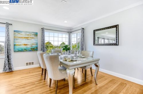 1225 Sandelin Ave, San Leandro CA  94577-3956 exterior