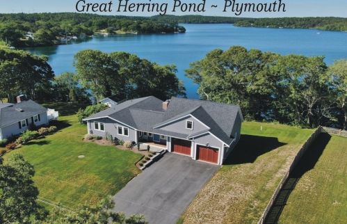 22 Eagle Hill Dr, Plymouth MA  02360-1908 exterior