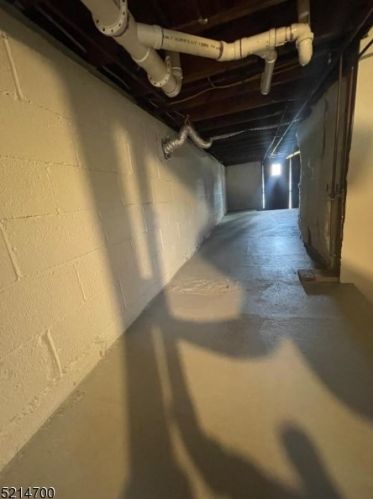 46 Edgewood Rd, Skyline Lakes NJ 07456-1911 exterior