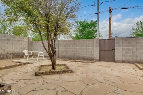 1123 El Camino Dr, Phoenix AZ 85051-4628 exterior