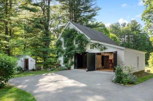 438 Main St, Acton MA  01720-3810 exterior