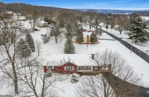 1 Elmhurst Rd, Milford NJ 08848-1506 exterior