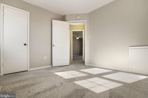 9005 Queen Maria Ct, Columbia MD 21045-2405 exterior