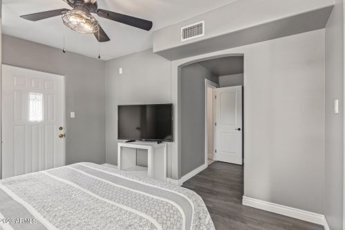 3407 44th Pl, Phoenix AZ  85018-6025 exterior