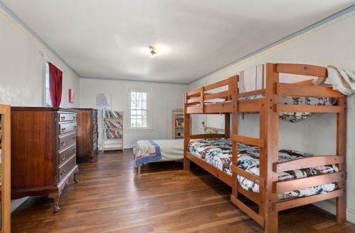 404 Blue Hl Ave, Milton MA 02186-1037 exterior