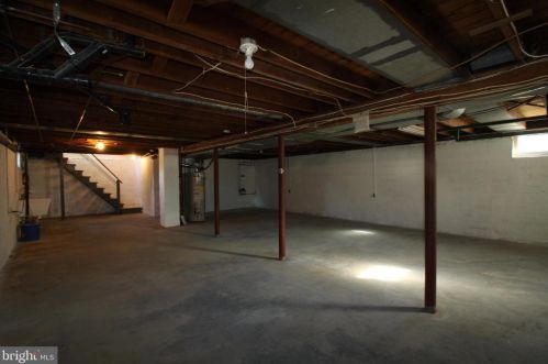 304 Main St, West Deptford NJ 08051-1031 exterior