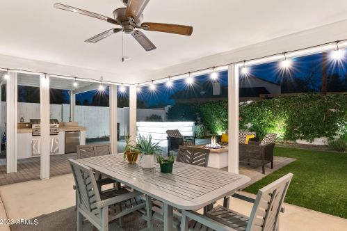 5201 34th St, Phoenix AZ  85018-1440 exterior