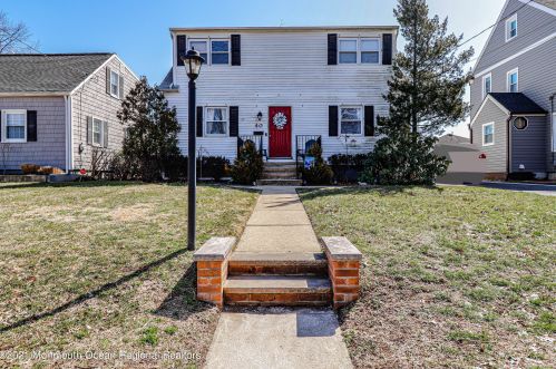 40 Irving Pl, Tinton Falls, NJ 07724-1625