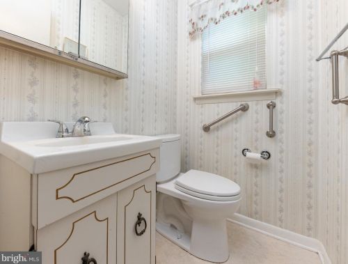 605 Chestnut Ave, West Deptford NJ 08097-1603 exterior