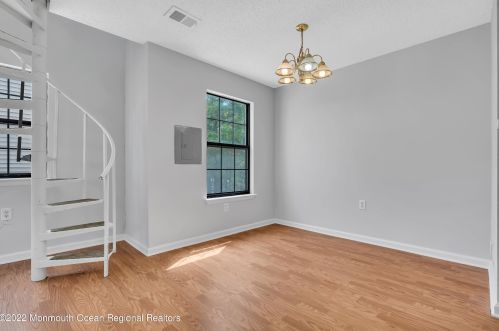 1007 Violet Ln, Jackson Twp NJ 08527-4156 exterior