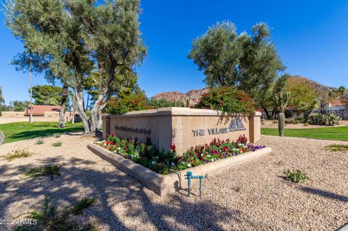 4434 Camelback Rd, Phoenix AZ 85018-2835 exterior