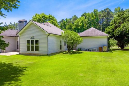 113 Windsor Cir, Stockbridge GA 30281-1864 exterior